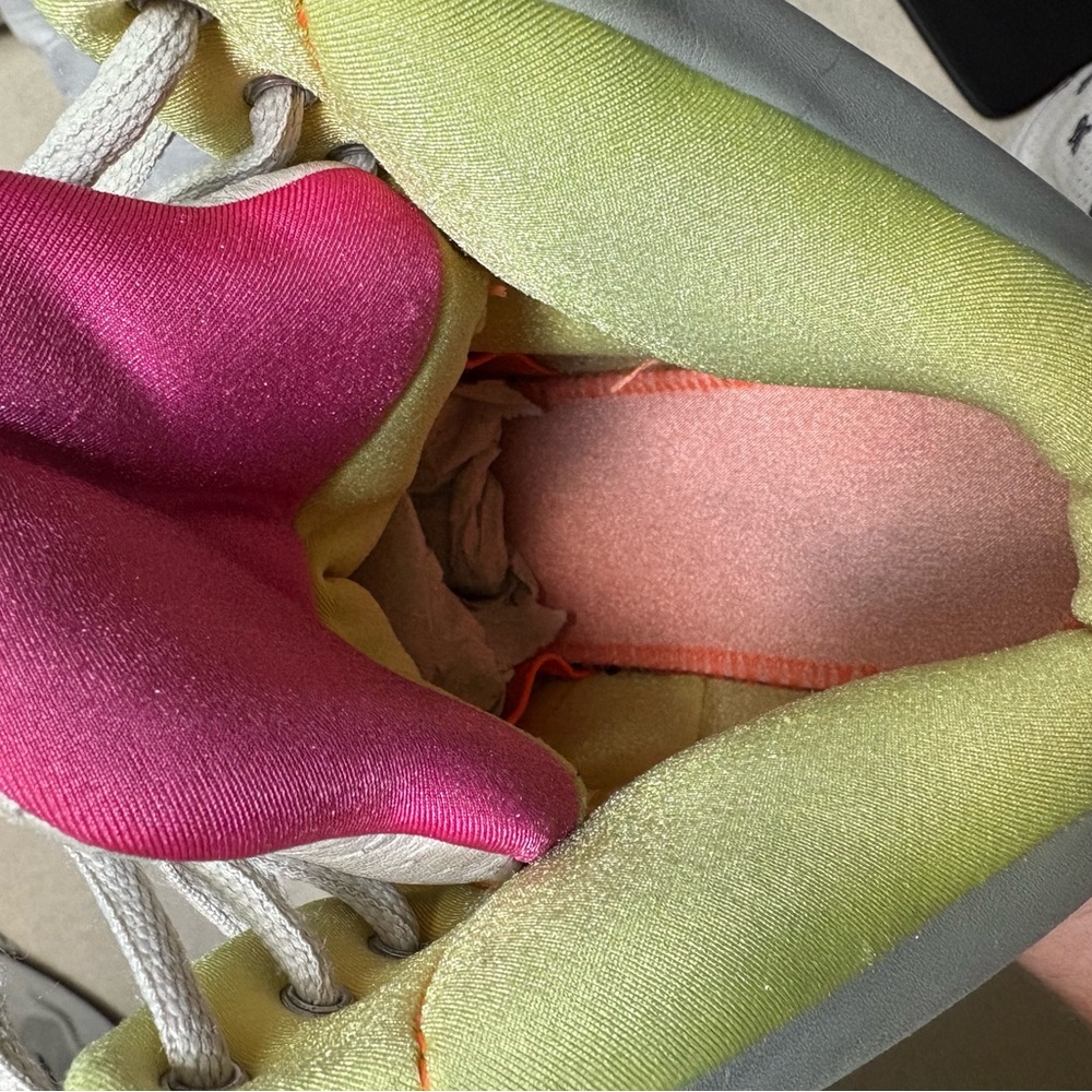 Nike Air Yeezy 1 Zen Grey - Picture 5 of 8